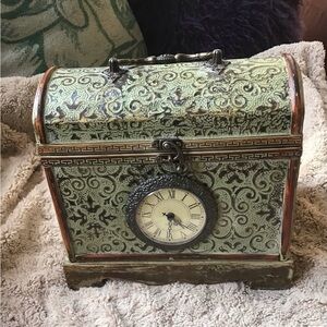 Market Bazaar Vintage “Old World Style” Box